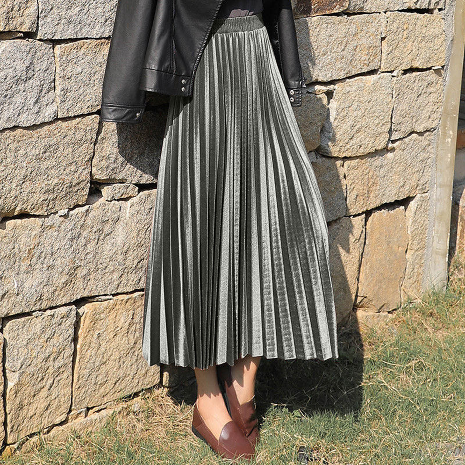 thumbnail image 2 of Falda plisada de terciopelo para mujer: cintura alta, diseño envolvente en las caderas, tejido elástico para todas las estaciones (S-XXL), 2 of 4